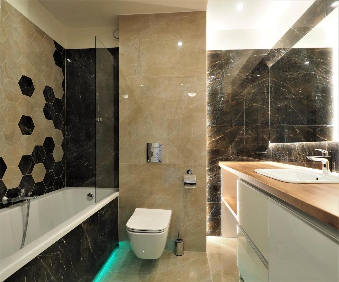 Vip Apartamenty Centrum Przy Rowni زاكوباني المظهر الخارجي الصورة
